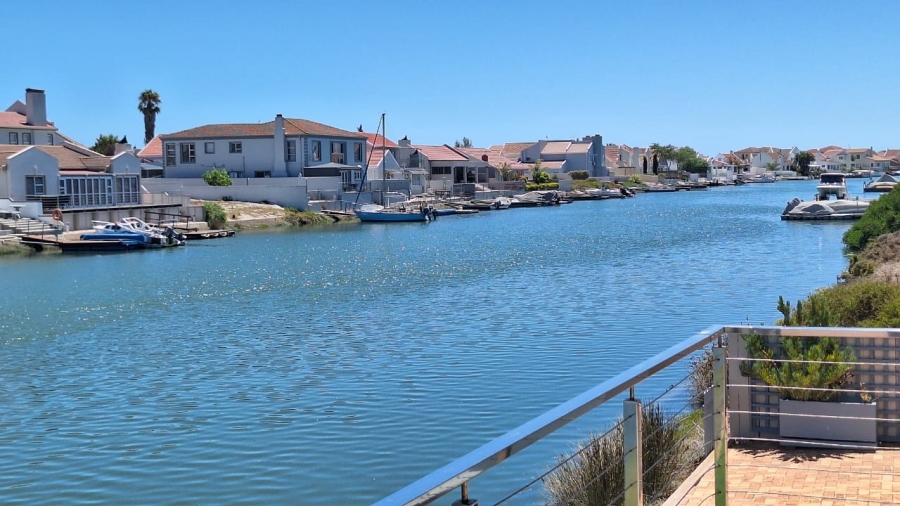 5 Bedroom Property for Sale in Port Owen Western Cape